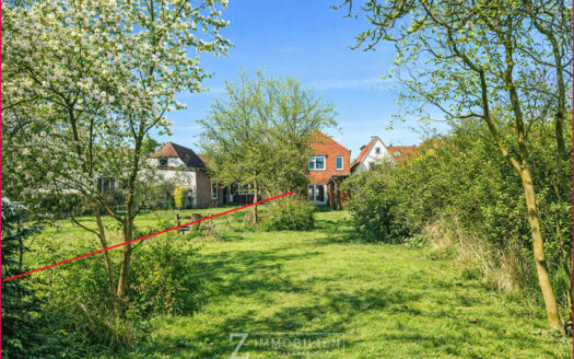 Kleines Stadthaus mit sonnigem Garten**