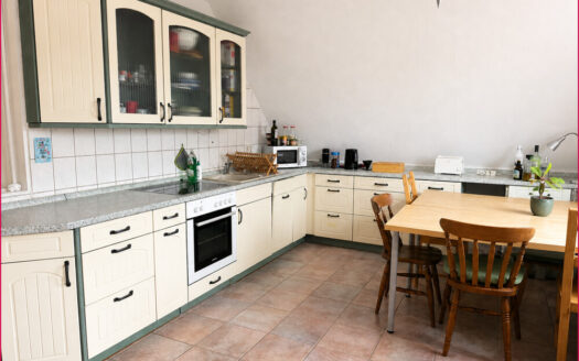 Zuhause mit Einliegerwohnung und direktem Zugang zur Natur