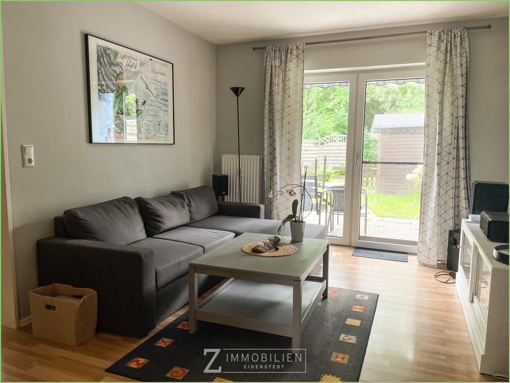 lightbox Wohnzimmer mit Zugang zur Terrasse