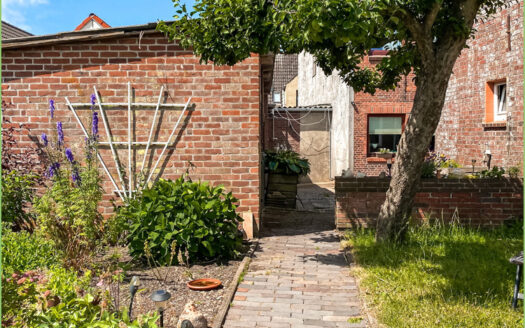 Stadthaus mit Garten und eigener Zufahrt