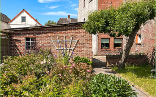 Stadthaus mit Garten und eigener Zufahrt