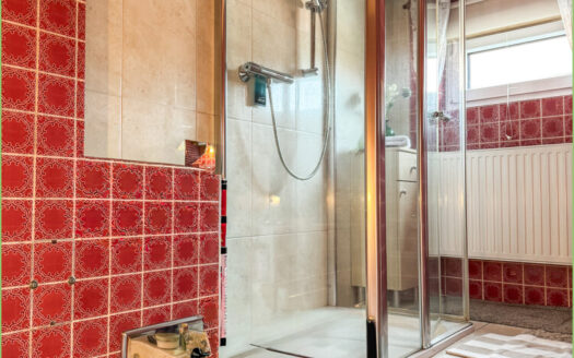 Stadthaus mit Garten und eigener Zufahrt