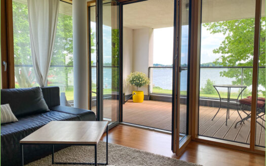 Exklusives Wohnen direkt am Wasser**