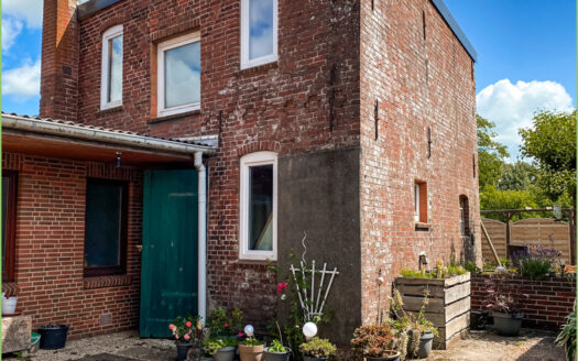 Stadthaus mit Garten und eigener Zufahrt