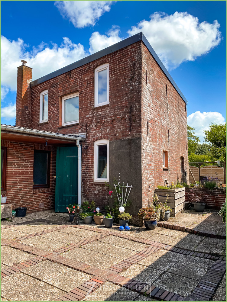 lightbox Innenhof und Nebengebäude