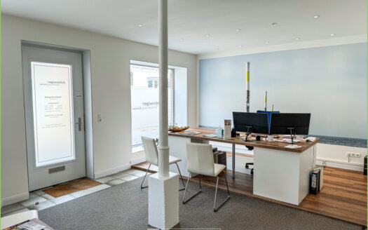 Stadthaus mit Garten und eigener Zufahrt