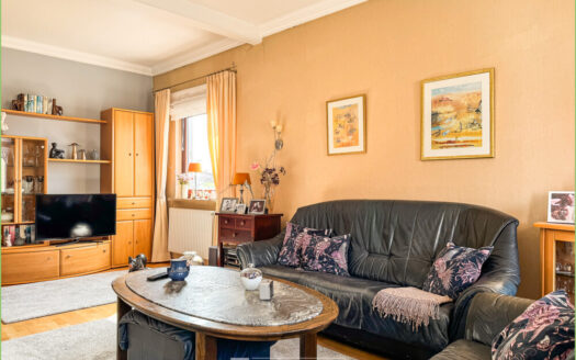 Stadthaus mit Garten und eigener Zufahrt