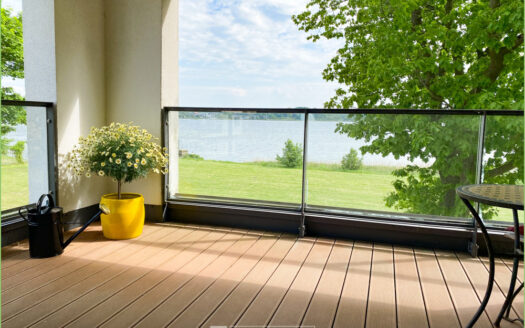 Exklusives Wohnen direkt am Wasser**