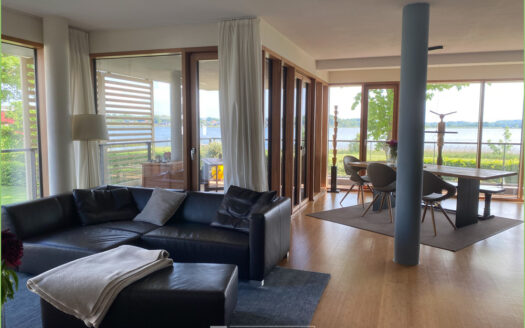 Exklusives Wohnen direkt am Wasser**