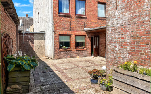 Stadthaus mit Garten und eigener Zufahrt