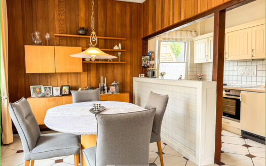 Stadthaus mit Garten und eigener Zufahrt