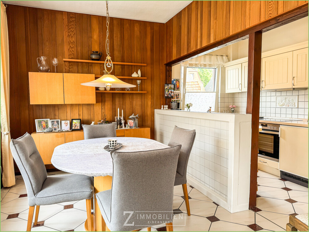 lightbox Wohnung Obergeschoss Wohn- und Essbereich