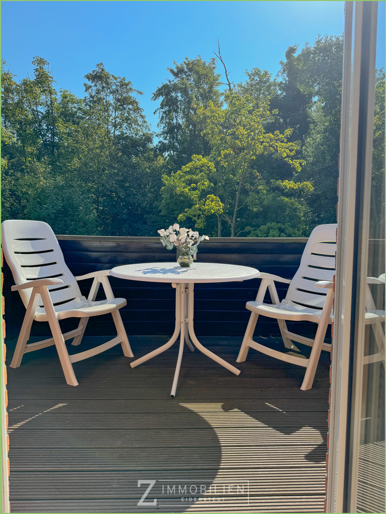 lightbox Balkon mit Blick ins Grüne