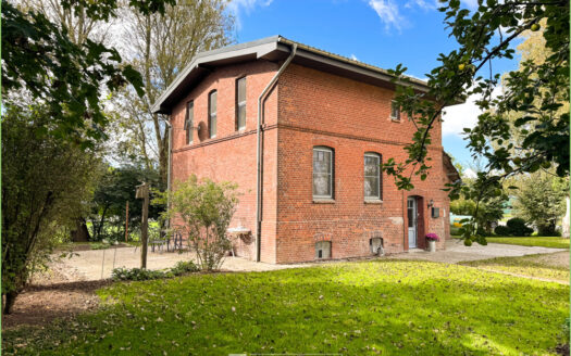 Ansicht mit Terrasse