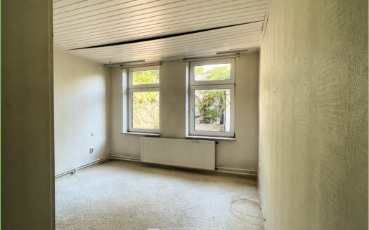 Wohnhaus im Dornröschenschlaf**