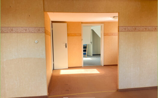 Wohnhaus im Dornröschenschlaf**