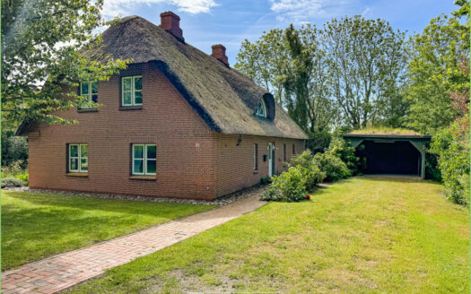 Unter Reet zuhause**