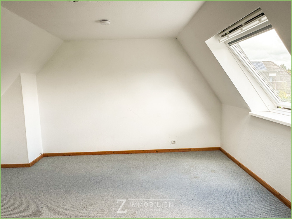 lightbox Zimmer im Anbau Dachgeschoss