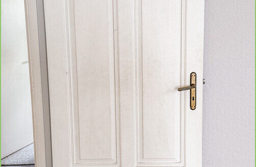 Wohnhaus im Dornröschenschlaf**