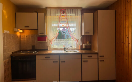 Reihenendhaus mit hübschem Garten**