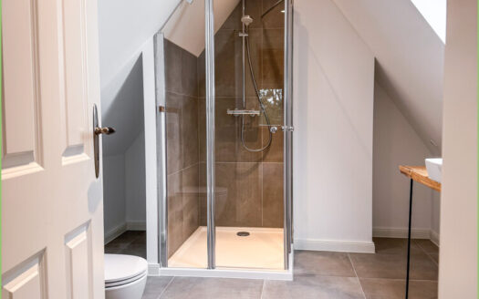 Einzigartige Lage mit modernem Komfort**