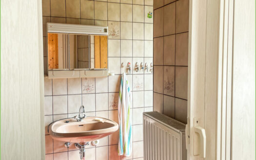 Reihenendhaus mit hübschem Garten**