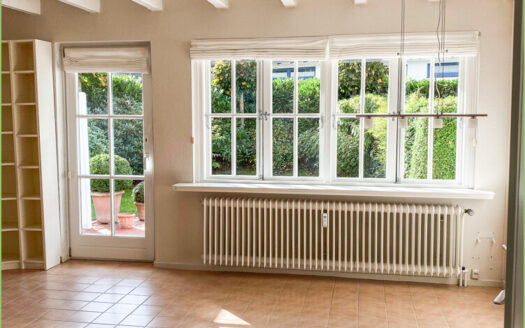 Sonnige Ferienwohnung mit Gartenparadies