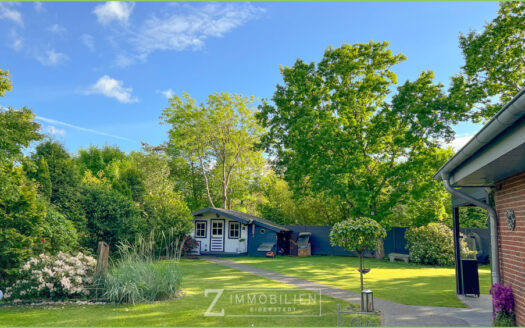 Sanierter Bungalow mit Ferienwohnung**