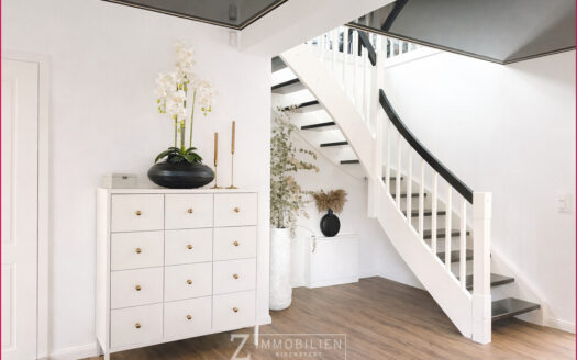 Sanierter Bungalow mit Ferienwohnung**