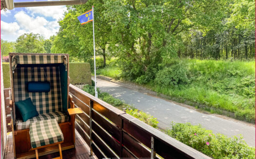 Lichtdurchflutete Ferienwohnung mit Balkon und Waldblick
