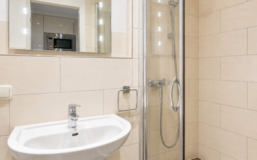 Ferienwohnung mit Balkon und TG-Stellplatz in Top Lage