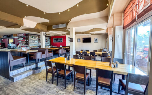 3 Wohnungen + Restaurant – Attraktive Anlageoption